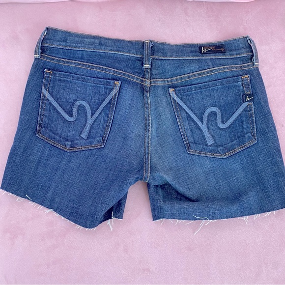 Citizens Of Humanity Pants - Citizens of Humanity Low Waist Cutoff Shorts Women’s Size 28 Waist 4.5 inseam